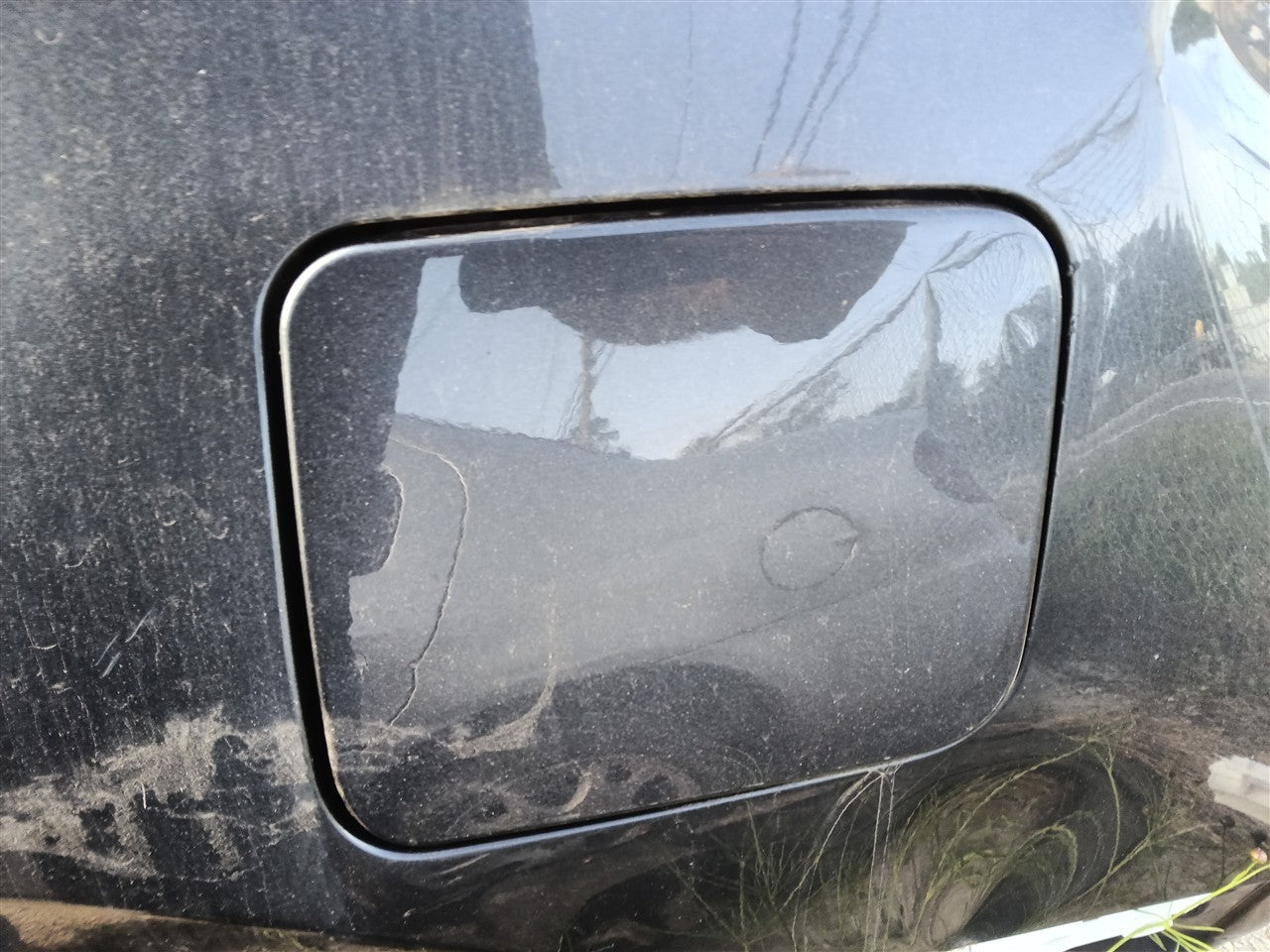 2013 Nissan Altima Fuel Filler Gas Door Lid