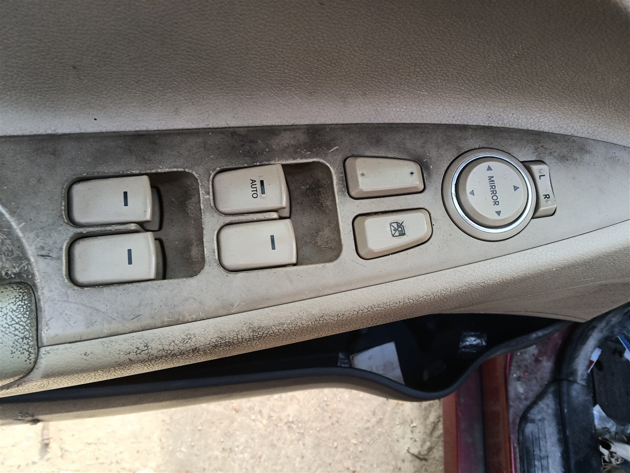 2011 thru 2015 Hyundai Sonata Driver Side Left Front Door Window Master Switch Driver s lock and