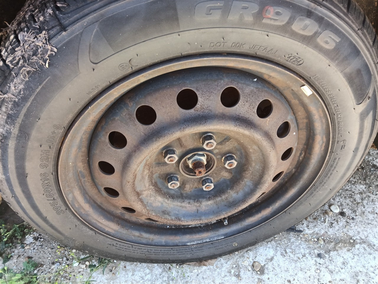 2004 thru 2010 Toyota Sienna, Toyota Solara Wheel Rim 16x6 1 2 steel
