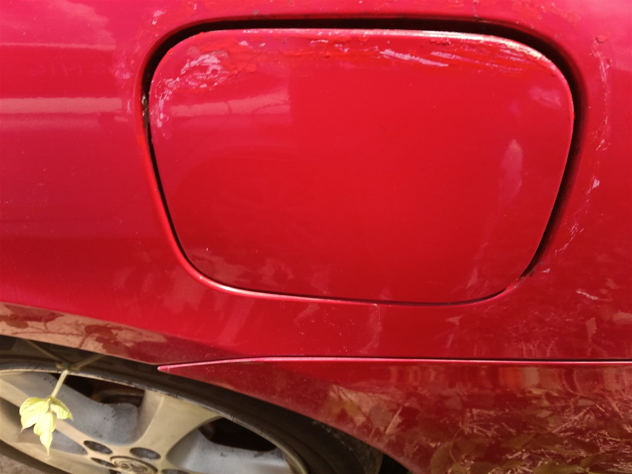 2006 Toyota Fuel Filler Gas Door Lid