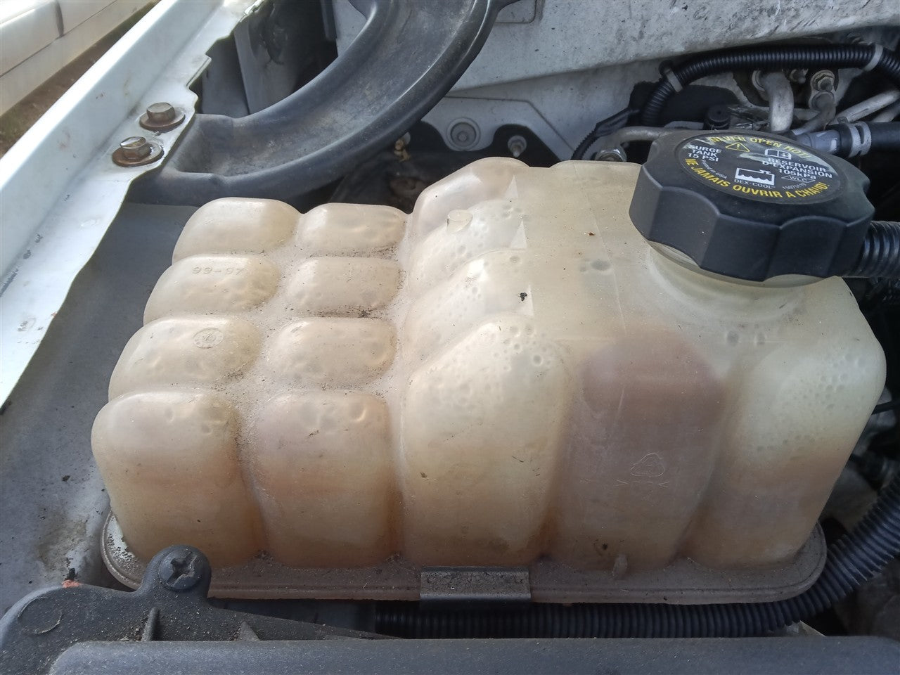 1999 thru 2007 Chevrolet Silverado 2500, GMC Sierra 2500, Chevrolet Suburban 2500, GMC Yukon XL 2500 and 15 more Coolant