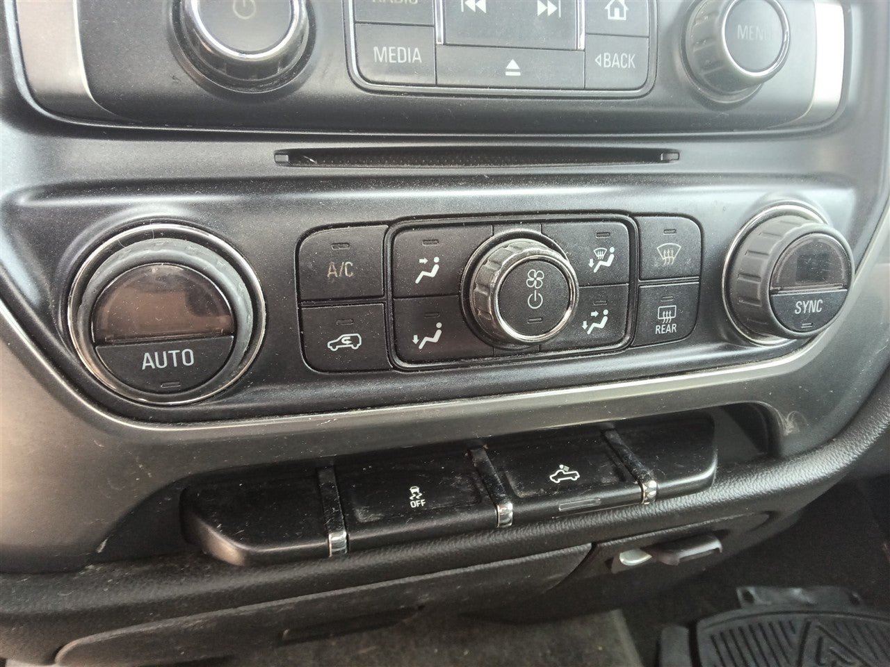 2014 thru 2019 Chevrolet Silverado 1500, Chevrolet Silverado 2500, Chevrolet Silverado 3500, GMC Sierra 2500 and 5 more AC