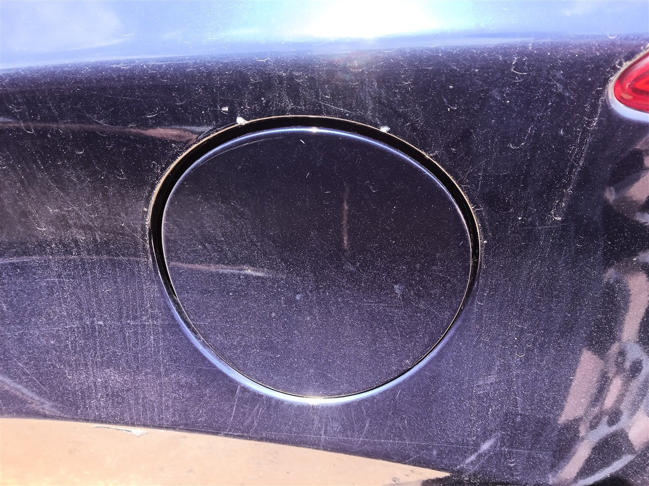2013 Hyundai Elantra Fuel Filler Gas Door Lid