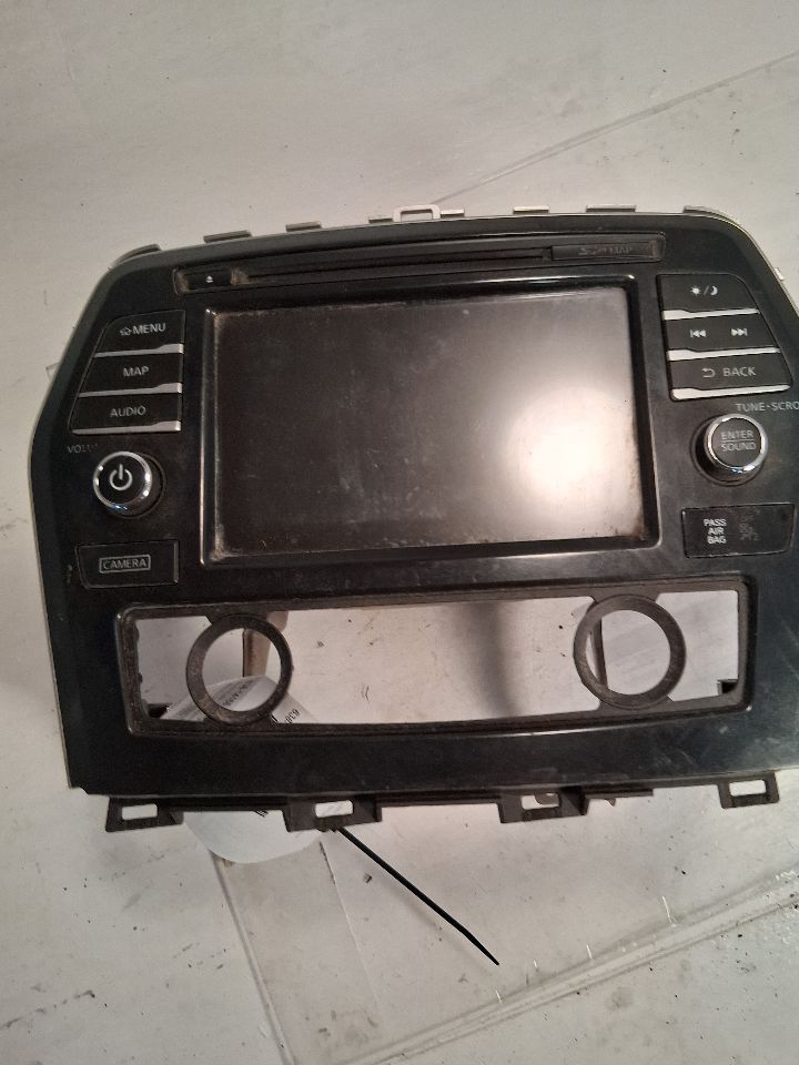 2017 Nissan Maxima Radio Stereo Audio Head Unit display and receiver 11 speaker system
