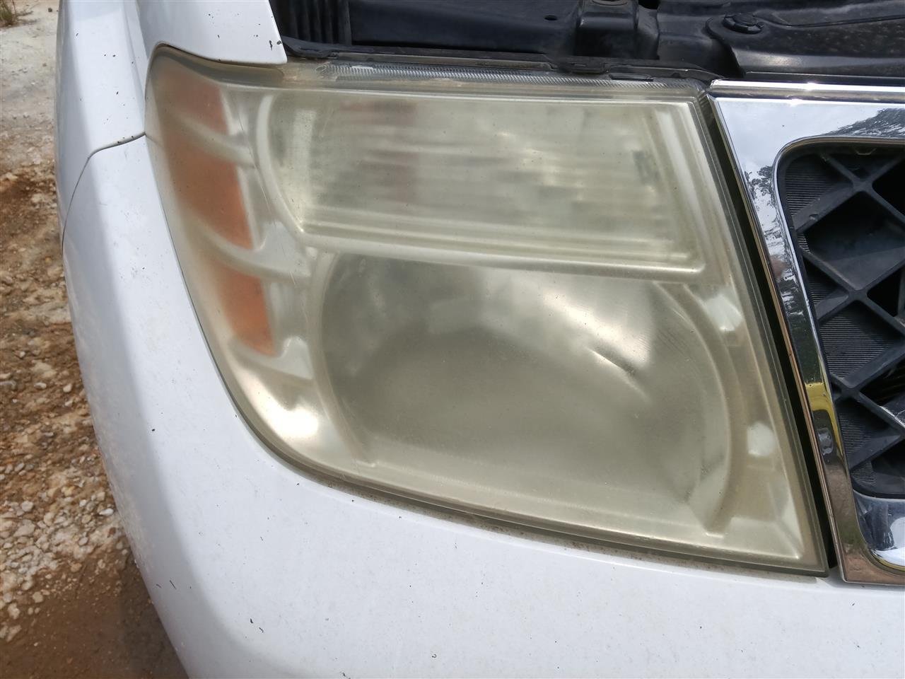 2008 thru 2012 Nissan Pathfinder Passenger Side Right Headlight Headlamp Assembly R