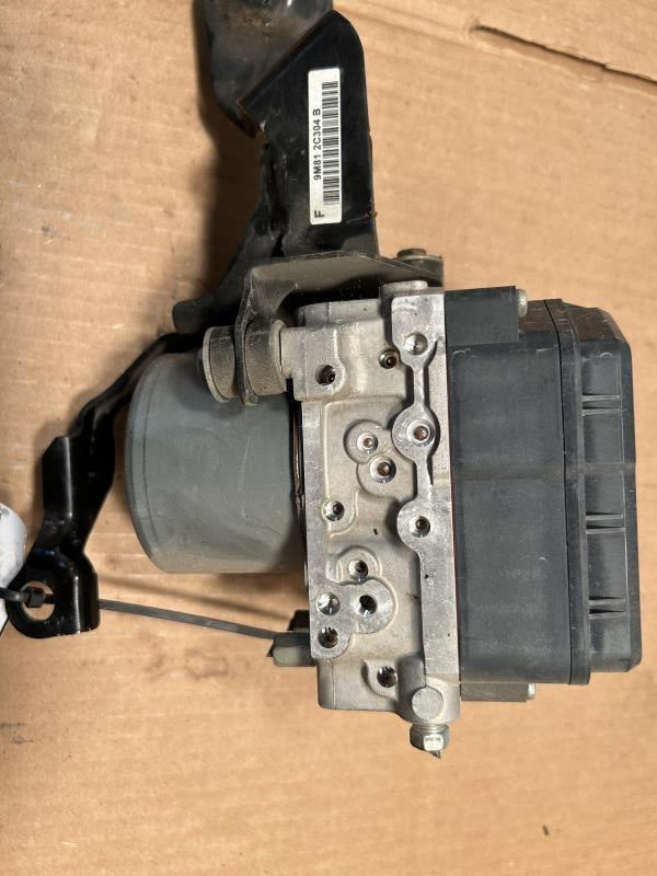 2010 Mazda 6 ABS Anti Lock Brake Pump Control Module Assembly with dynamic stability