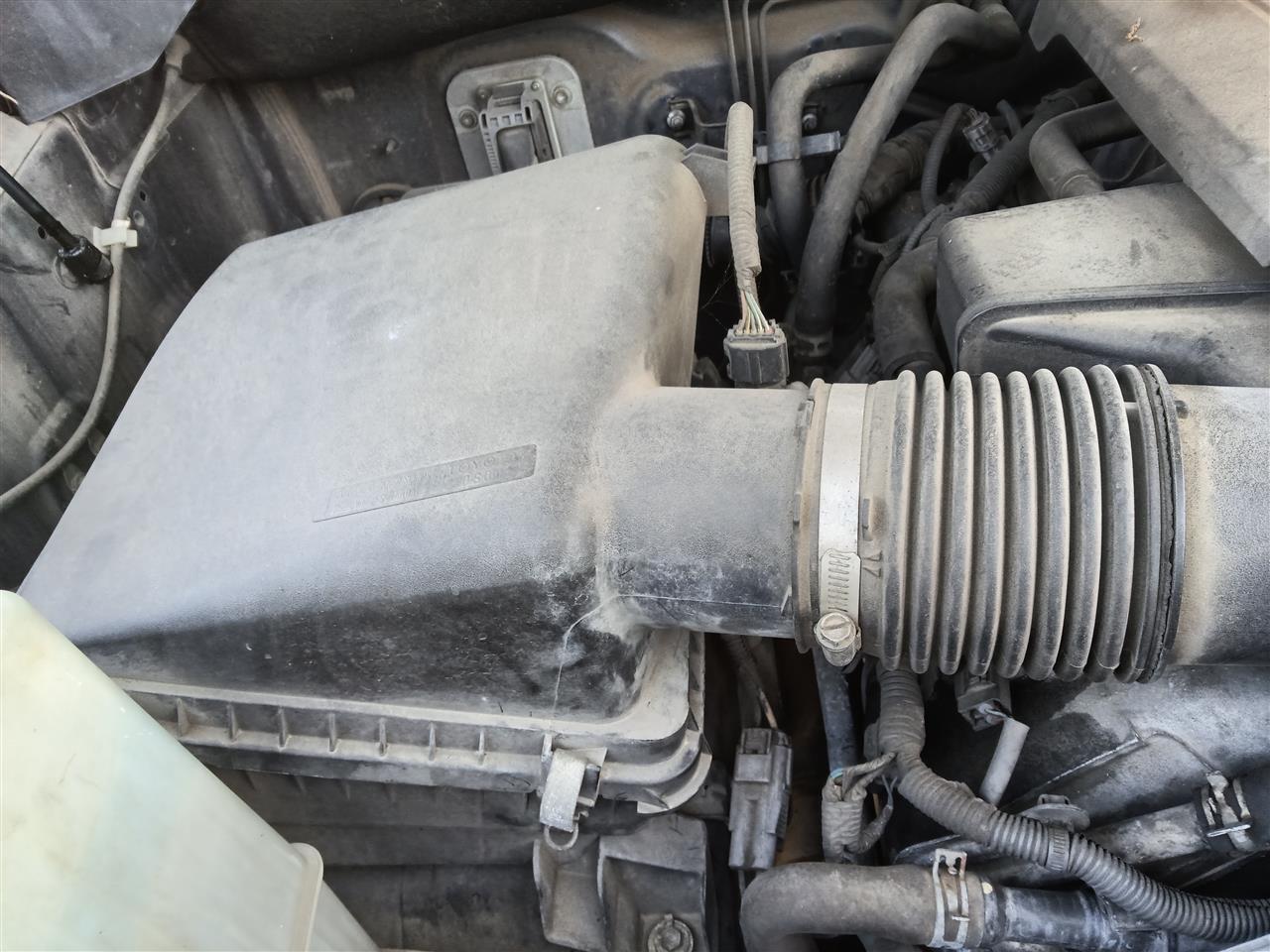 2010 2011 2012 2013 Toyota Tundra Air Cleaner Intake Filter Box 8 cylinder