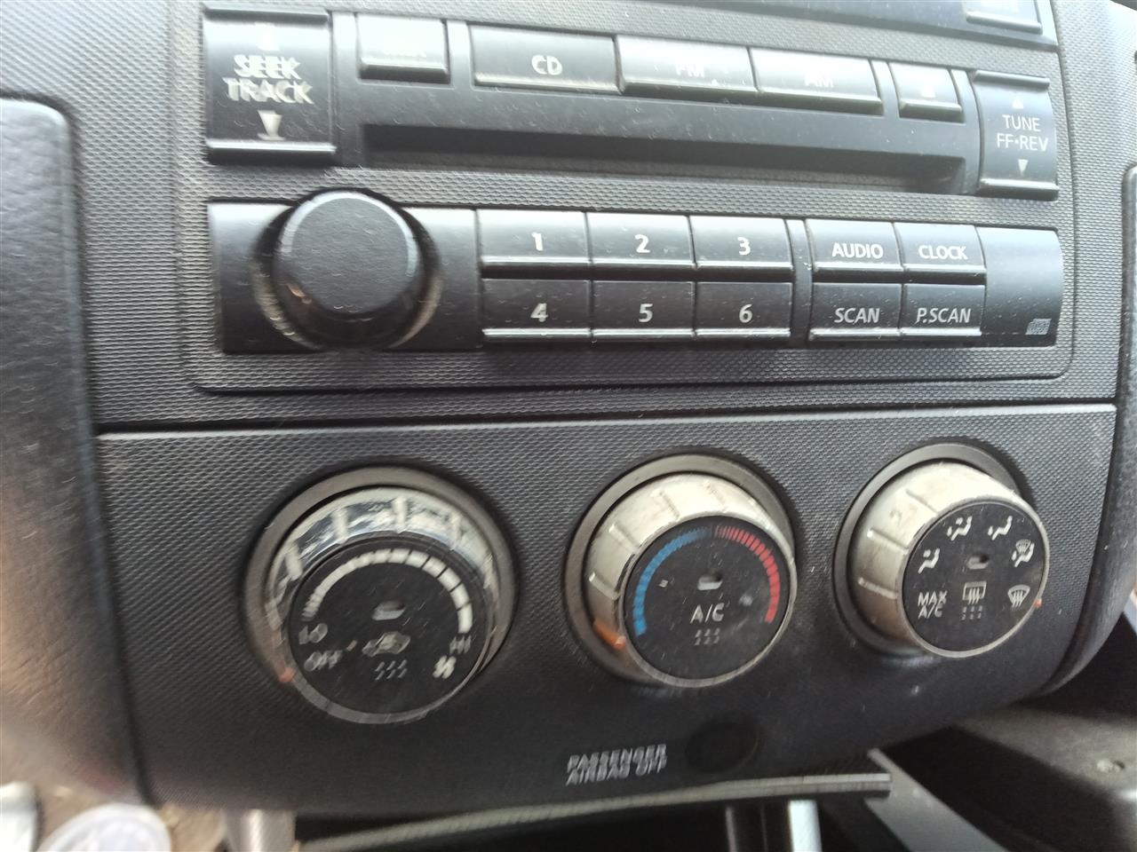 2005 2006 Nissan Altima AC Heater Temperature Climate Control Unit with manual