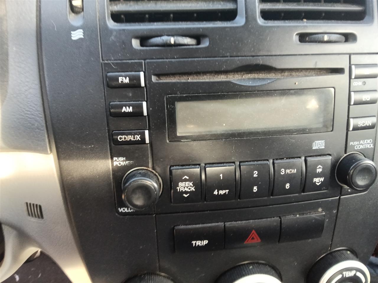 2007 2008 2009 KIA Spectra Radio Stereo Audio Head Unit receiver Sdn 4 Dr AM FM CD player