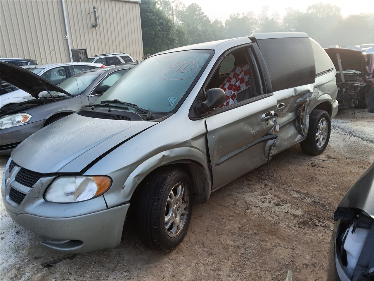 Donor vehicle 2004 Dodge Caravan (Stock #251423)