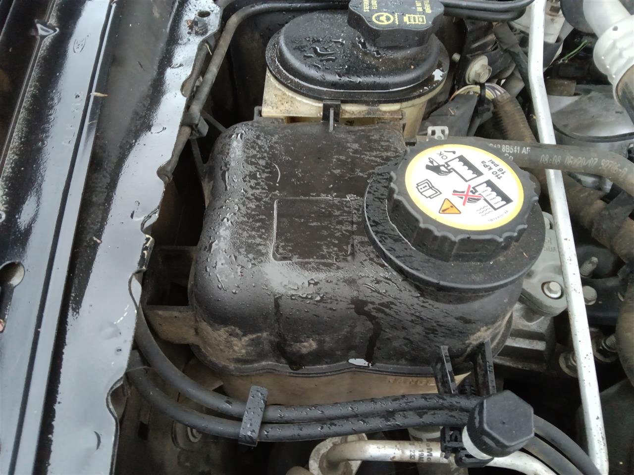 2008 2009 2010 2011 Ford Taurus, Ford Taurus X, Mercury Sable, Lincoln MKS Coolant Overflow Reservoir Tank