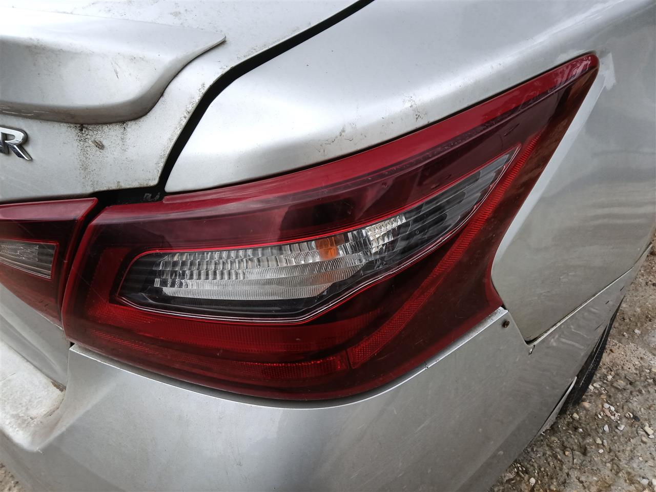 2017 2018 Nissan Altima Passenger Side Right Tail Light Lamp Assembly quarter panel mounted with smoked housing R