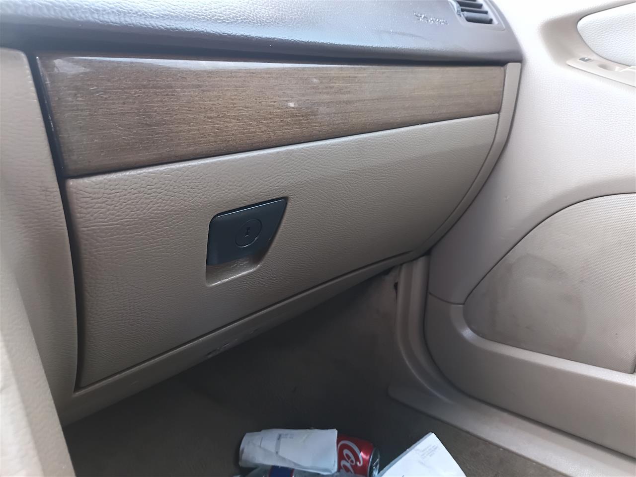 2011 Volvo XC90 Glove Box Compartment