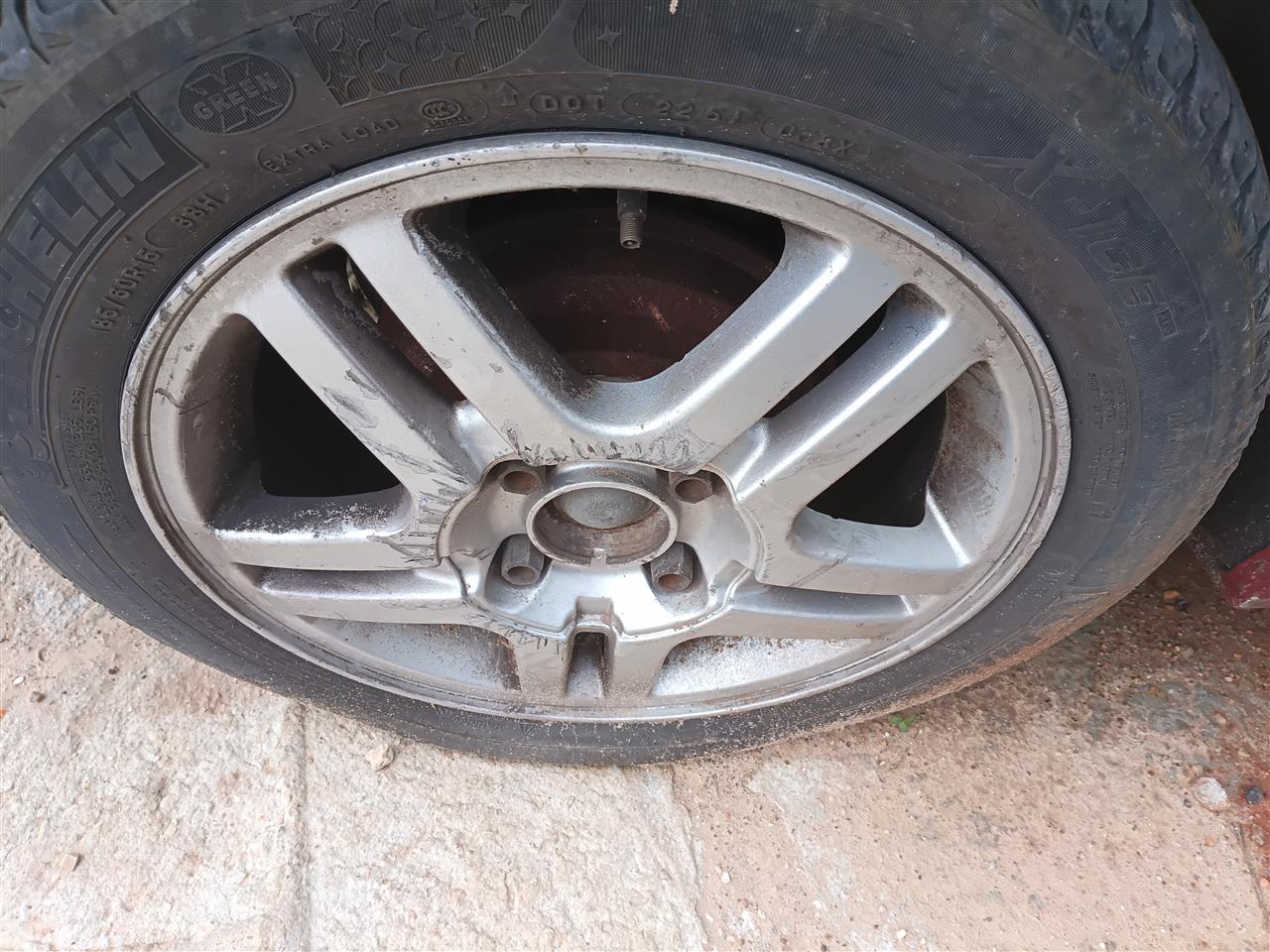 2000 thru 2004 Ford Focus Wheel Rim 10 spoke 5 double