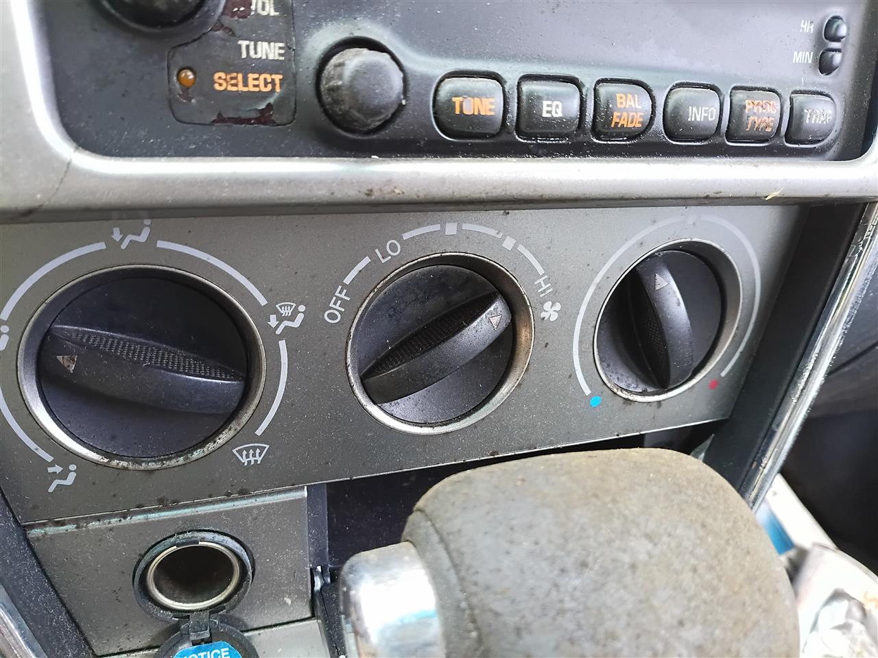 2003 2004 2005 Toyota Matrix AC Heater Temperature Climate Control Unit with cable