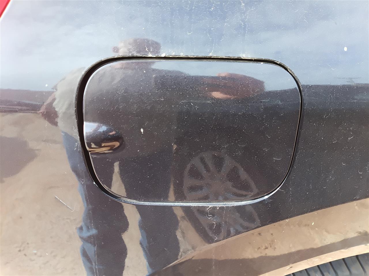2011 Nissan Rogue Fuel Filler Gas Door Lid