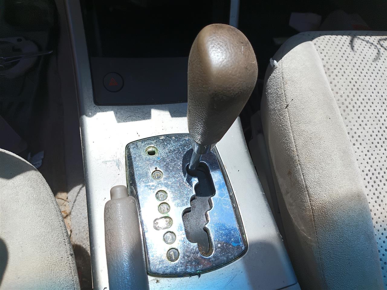 2006 Nissan Altima Transmission Gear Shifter Assembly