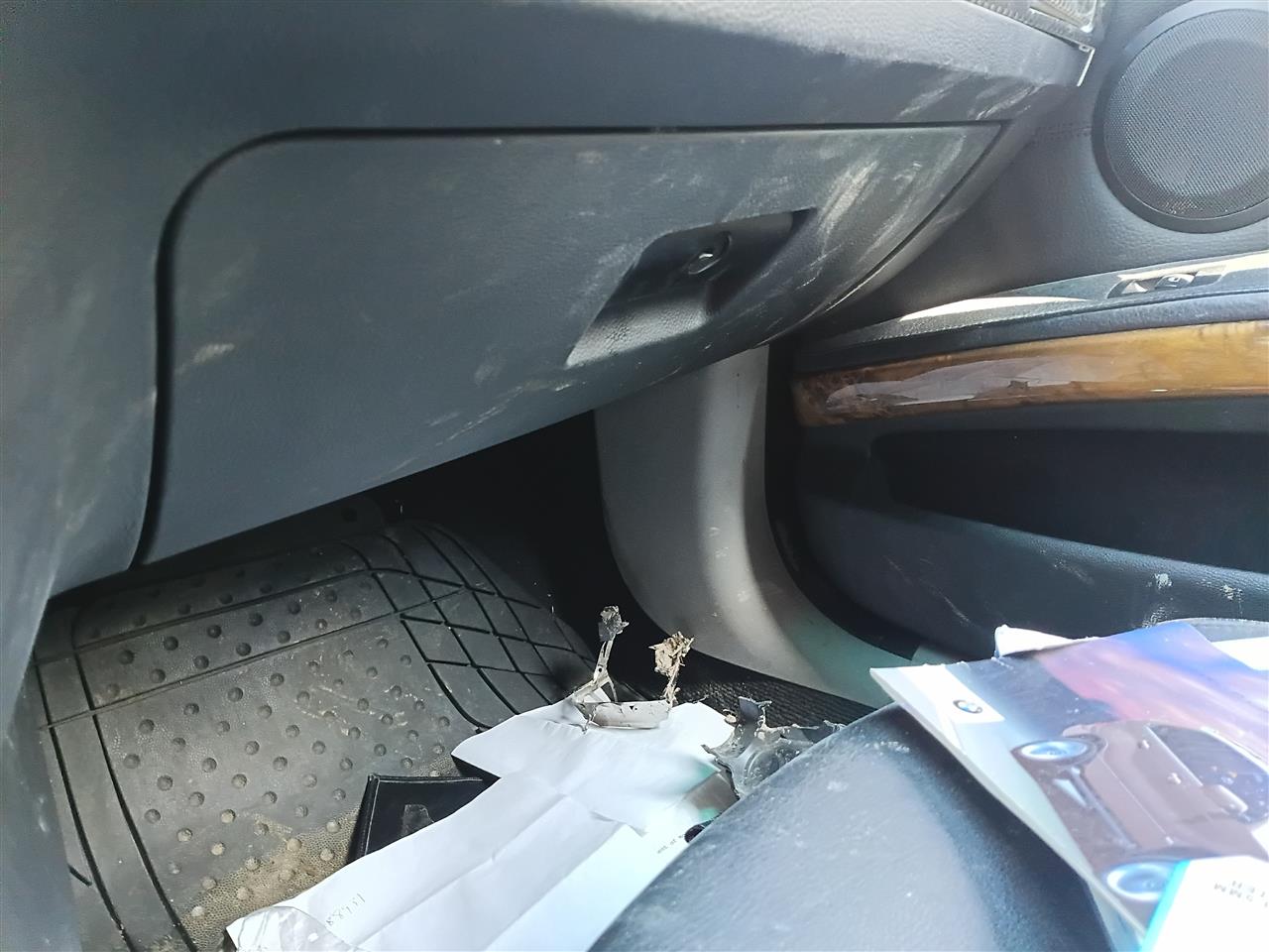 2006 BMW Glove Box Compartment