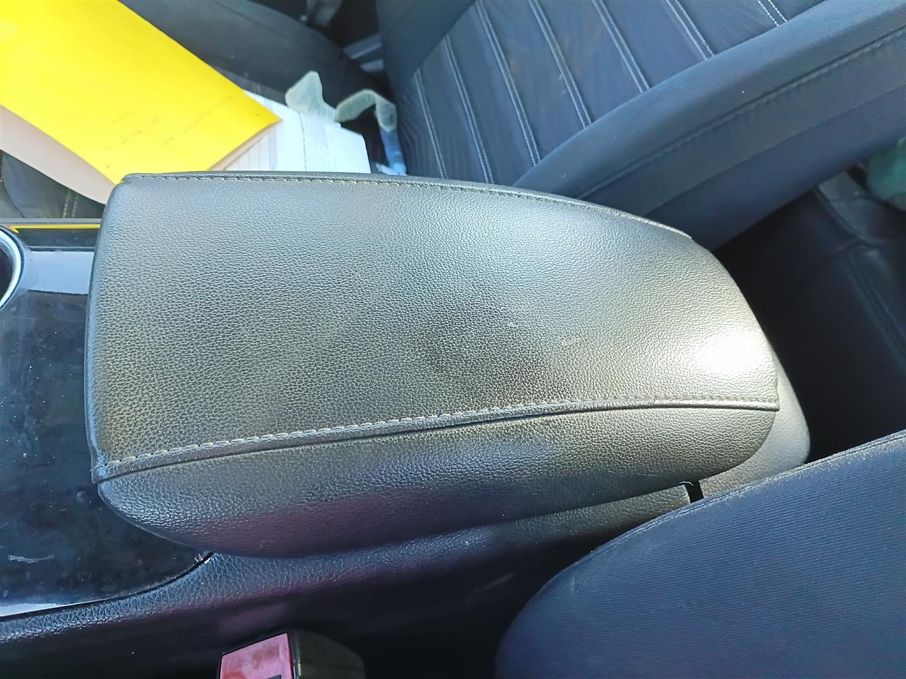 2013 2014 2015 2016 Ford Fusion Console Front floor AT with ambient interior lighting