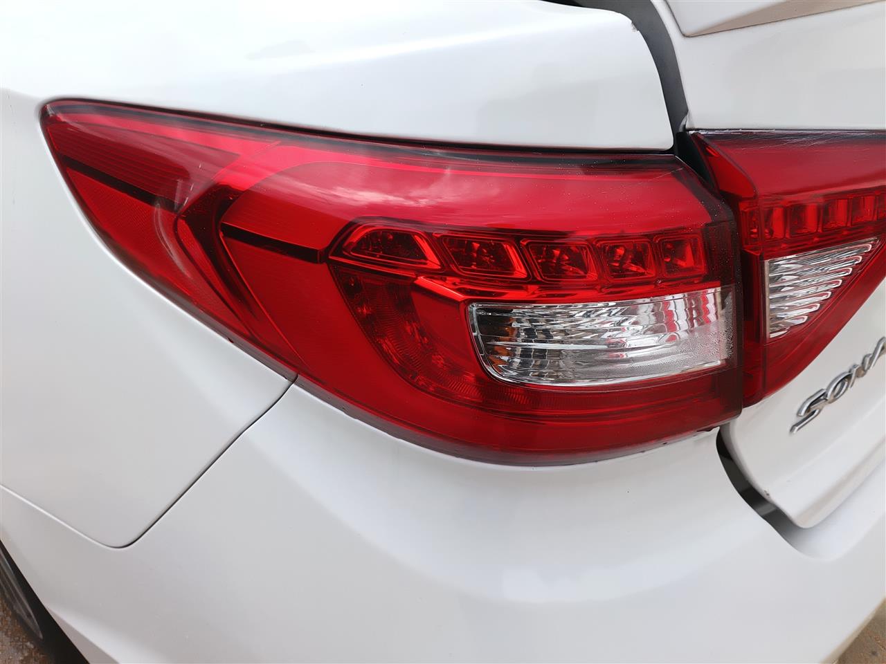 2015 2016 2017 Hyundai Sonata Driver Side Left Tail Light Lamp Assembly quarter panel mounted L