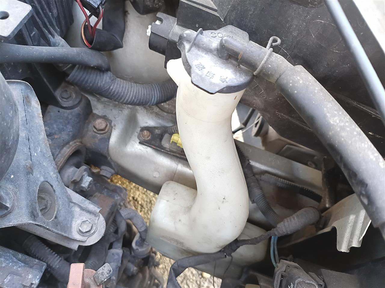 2001 thru 2005 Toyota RAV4 Coolant Overflow Reservoir Tank