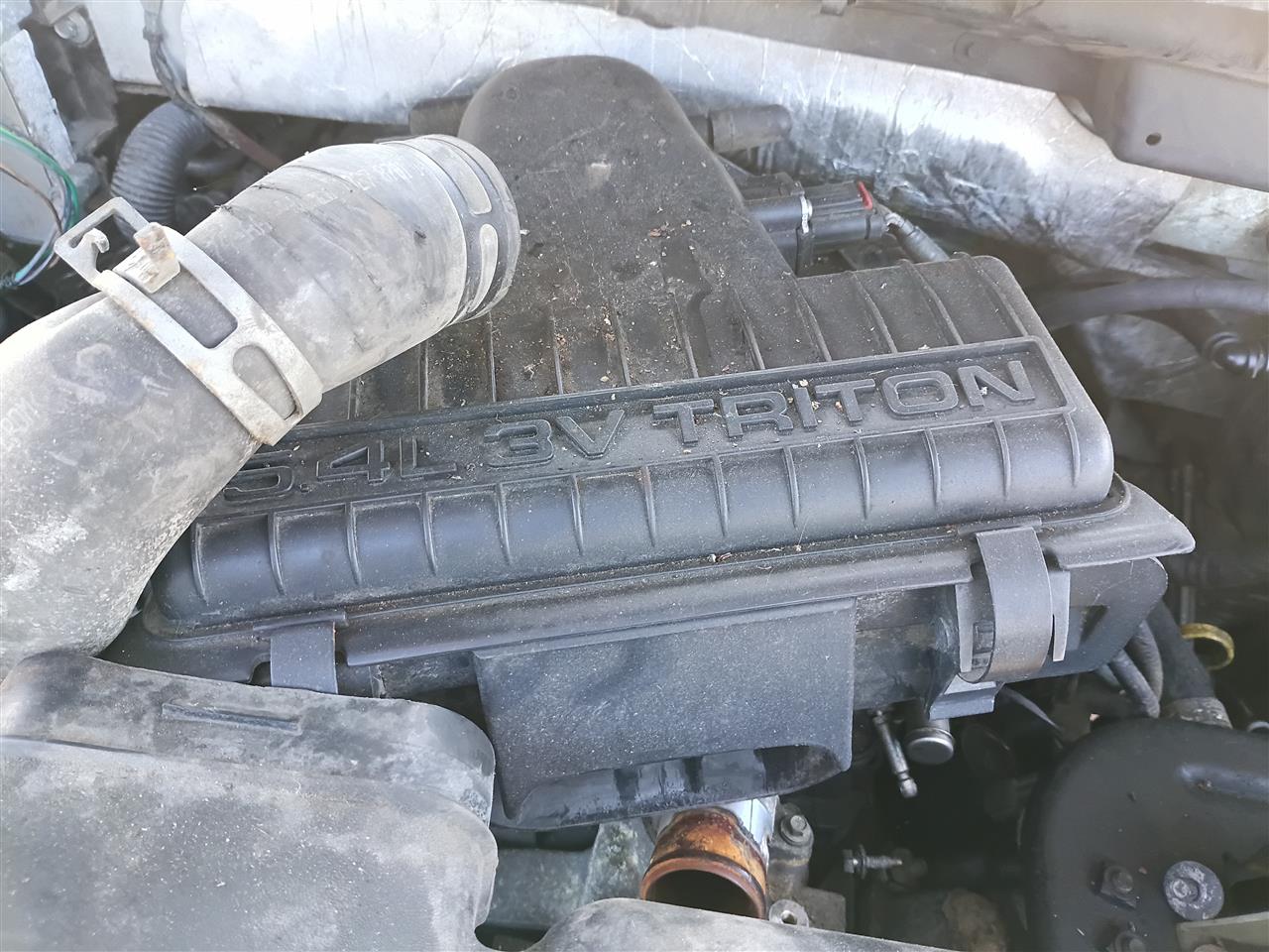 2004 thru 2008 Ford F150, Ford F250SD, Ford F350SD, Lincoln LT and 2 more Air Cleaner Intake Filter Box
