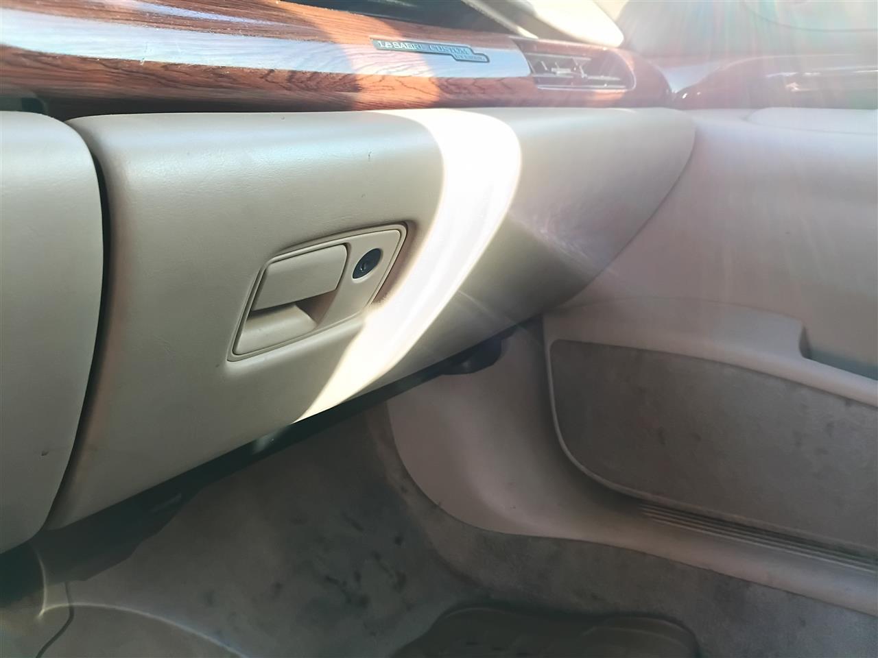 2004 Buick Lesabre Glove Box Compartment