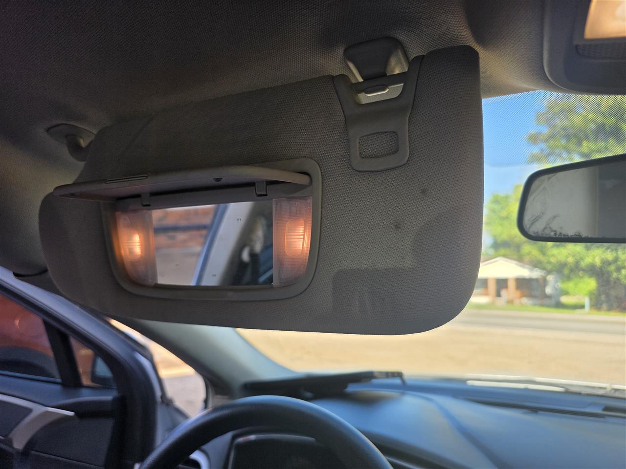 2017 2018 2019 2020 Ford Fusion Driver Side Left Sun Visor illuminated without sunroof L
