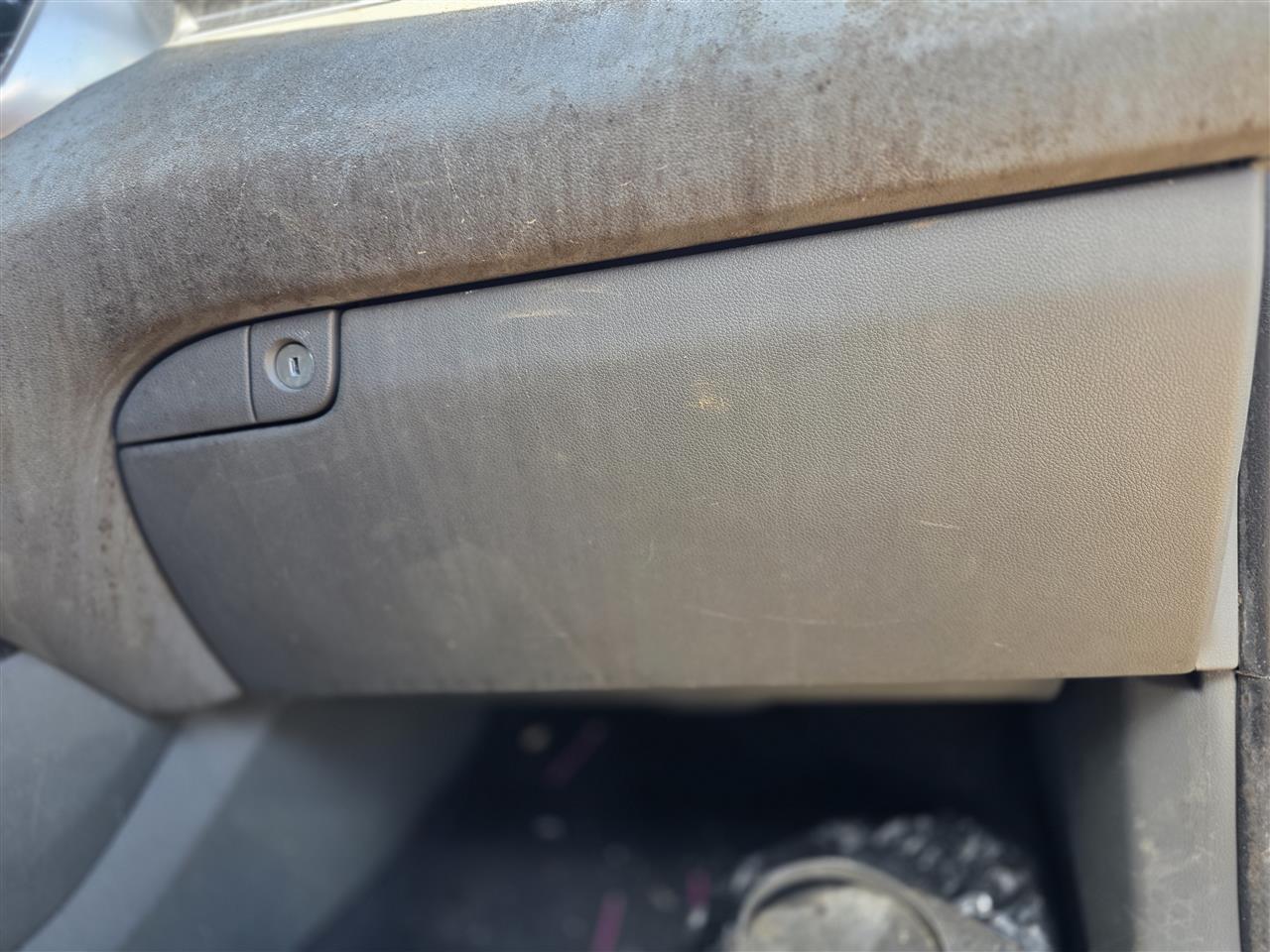 2016 KIA Sorento Glove Box Compartment