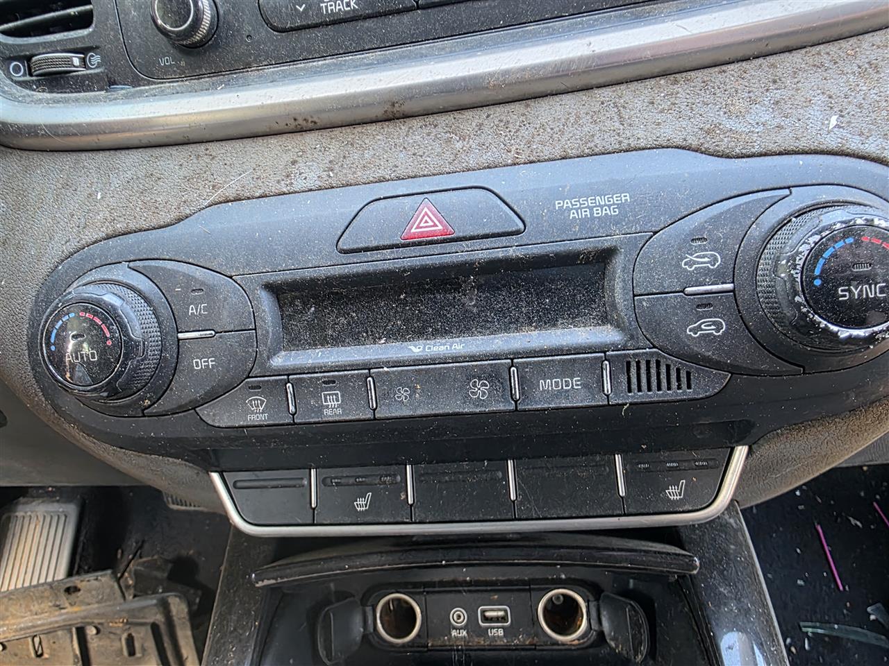 2016 KIA Sorento AC Heater Temperature Climate Control Unit front without navigation manual