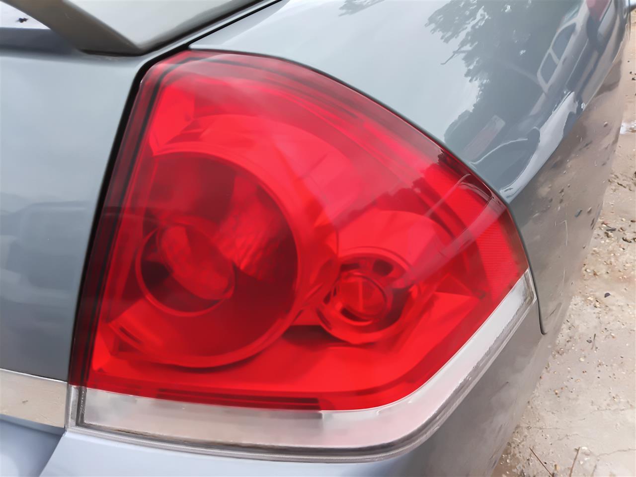 2006 thru 2016 Chevrolet Impala Passenger Side Right Tail Light Lamp Assembly R