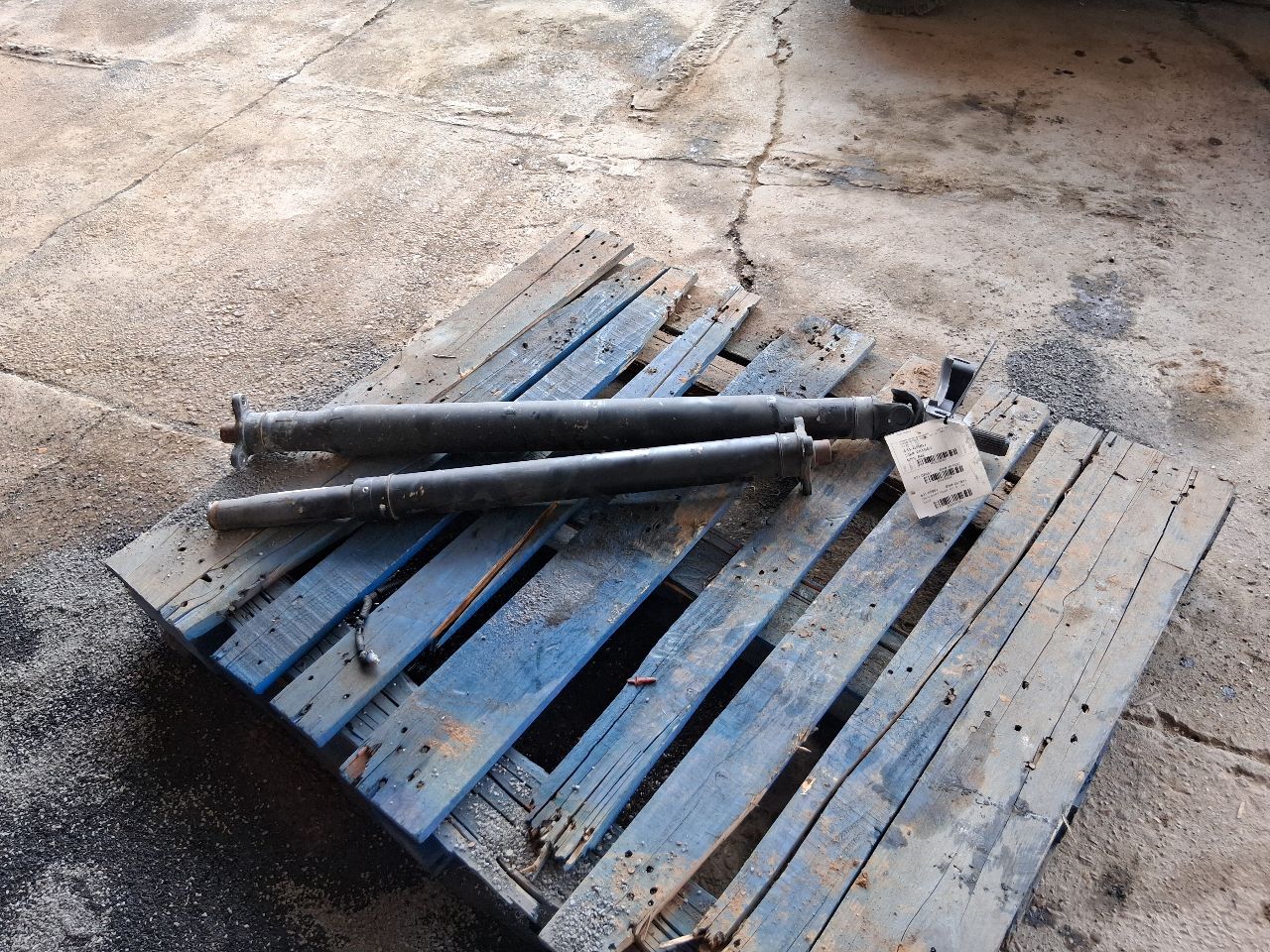 2012 2013 2014 Chrysler 300, Dodge Charger Drive Shaft Rear 3.6L RWD