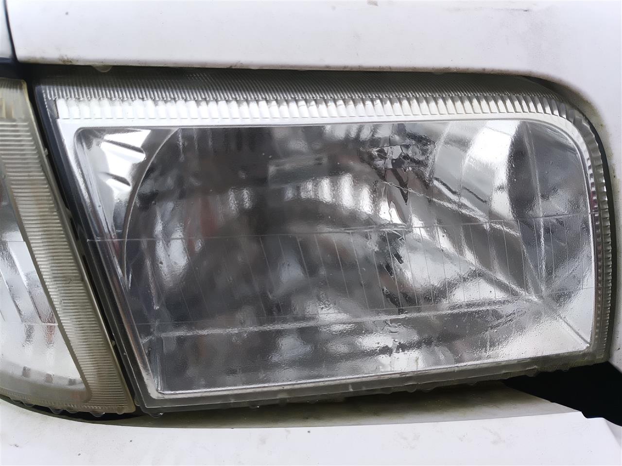 2006 thru 2011 Mercury Grand Marquis Passenger Side Right Headlight Headlamp Assembly R