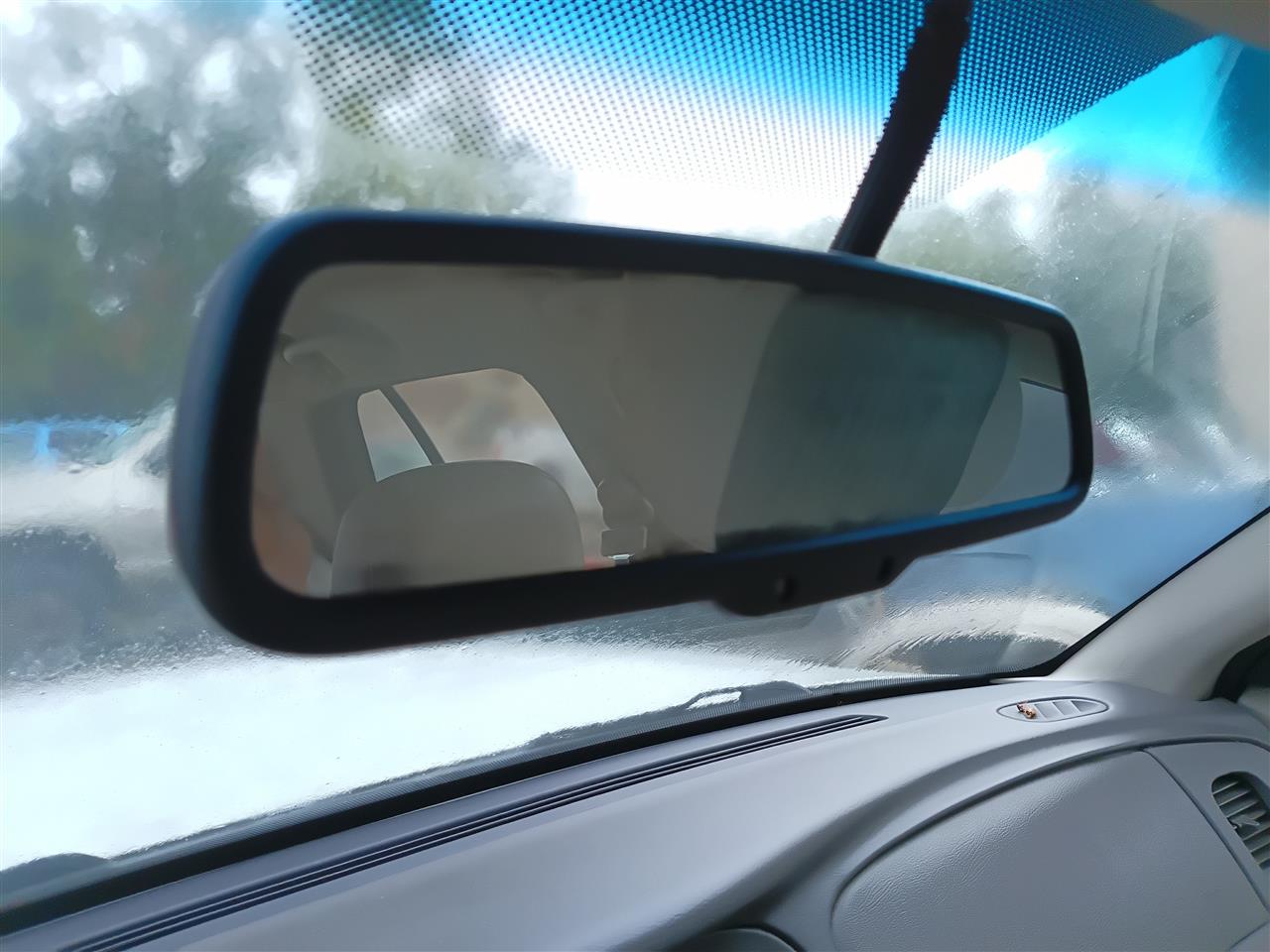 2000 thru 2011 Ford Expedition, Lincoln Navigator, Ford F150, Ford Taurus and 7 more Interior Rear View Mirror automatic