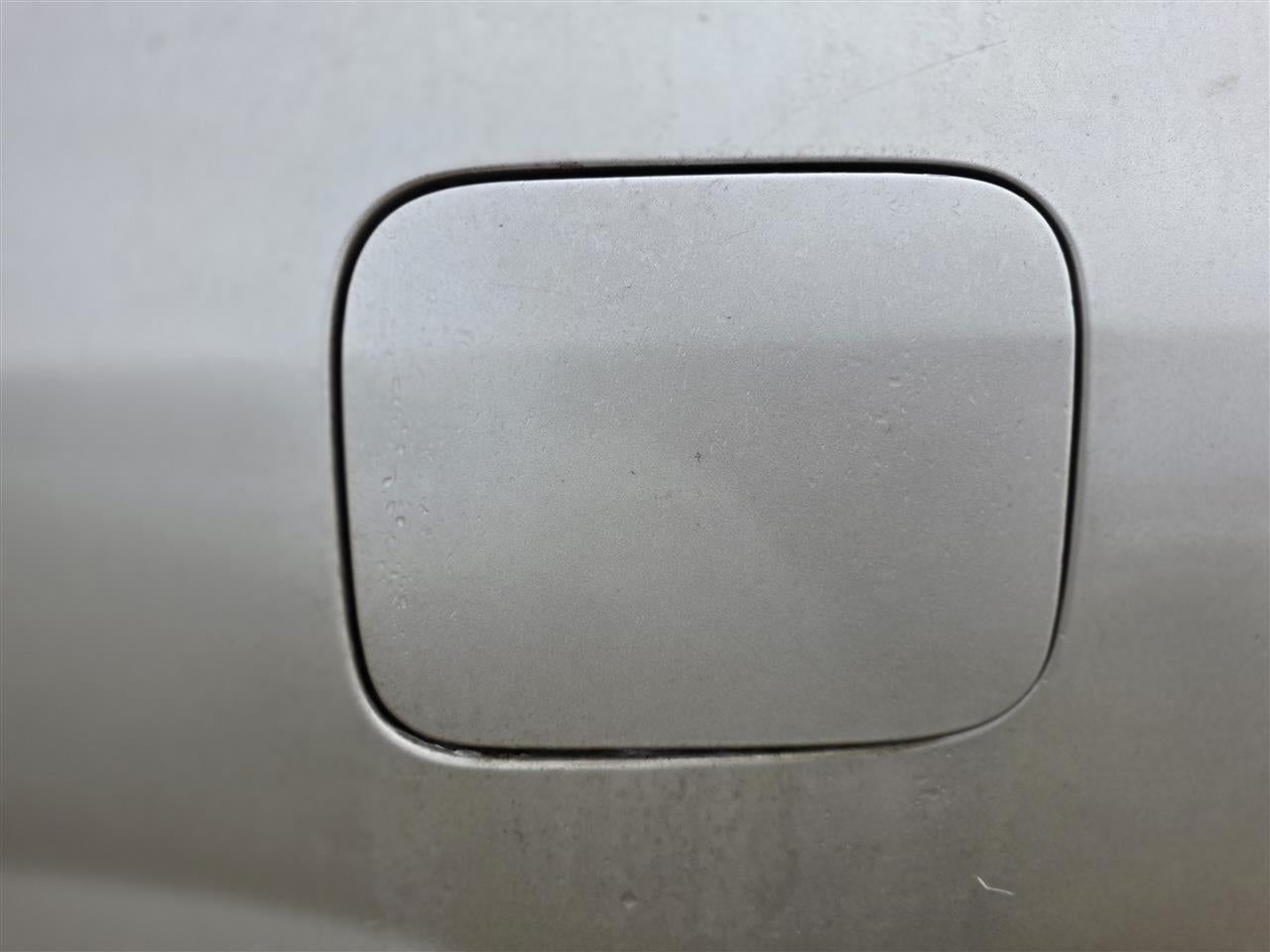1999 Toyota Camry Fuel Filler Gas Door Lid