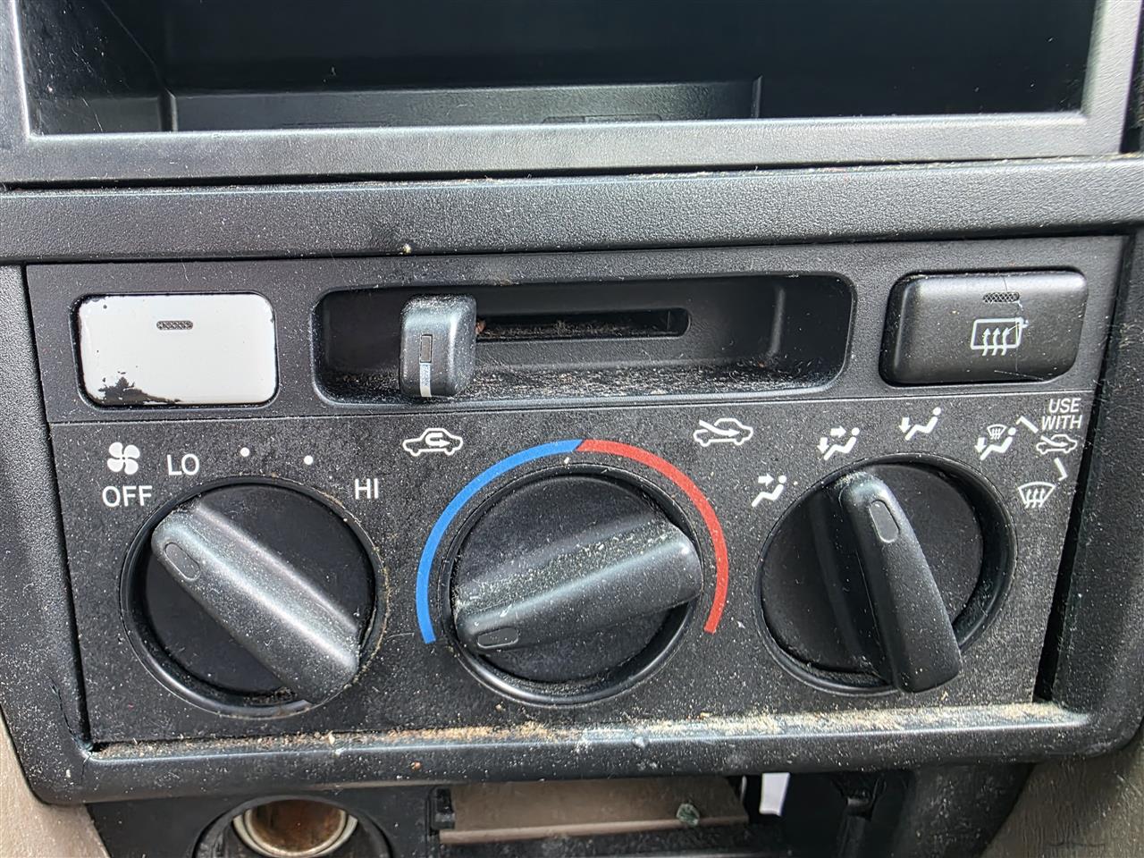 1997 thru 2003 Toyota Solara, Toyota Camry AC Heater Temperature Climate Control Unit manual rotary knobs