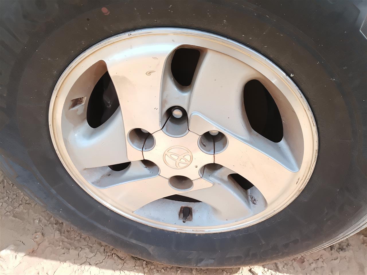 2001 2002 2003 2004 Toyota Sequoia Wheel Rim 16x7