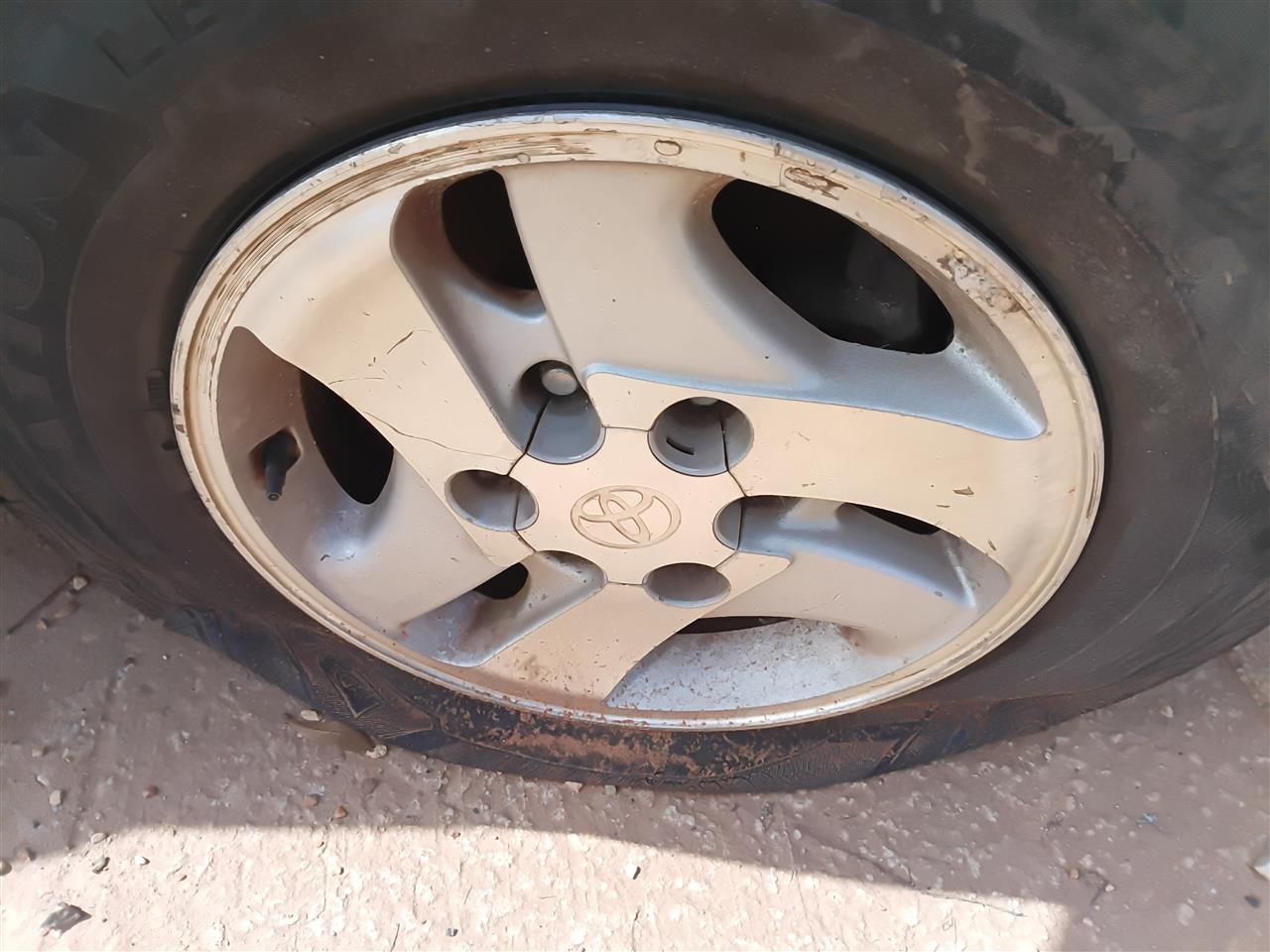 2001 2002 2003 2004 Toyota Sequoia Wheel Rim 16x7