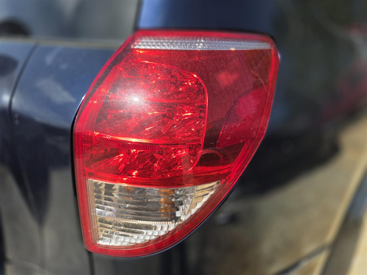 2006 2007 2008 Toyota RAV4 Passenger Side Right Tail Light Lamp Assembly R