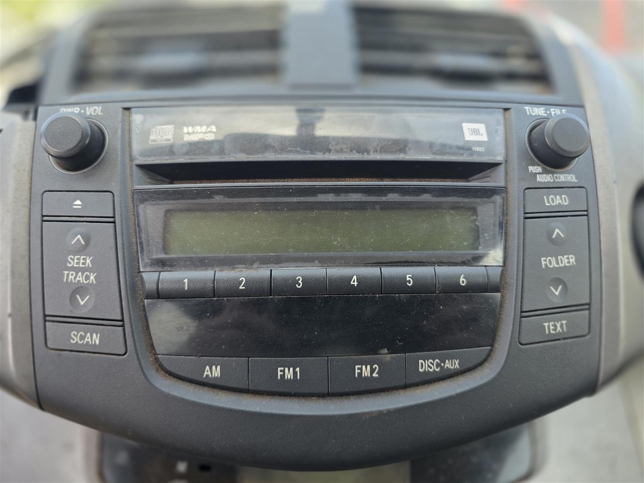 2007 2008 Toyota RAV4 Radio Stereo Audio Head Unit receiver with CD