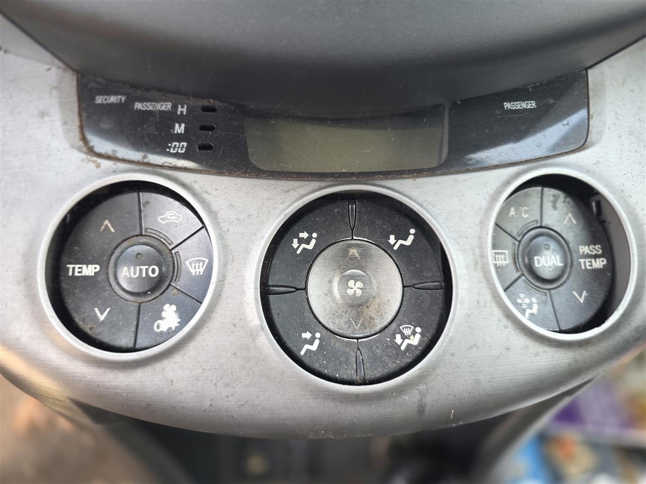 2006 2007 2008 Toyota RAV4 AC Heater Temperature Climate Control Unit automatic Limited