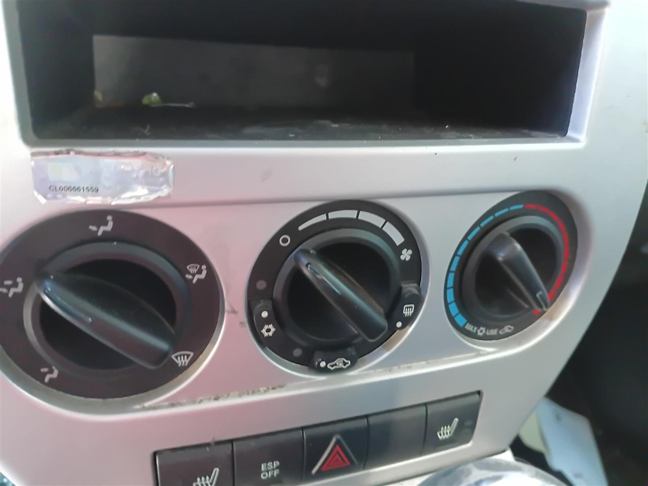 2007 2008 2009 Dodge Caliber, Jeep Compass, Jeep Patriot AC Heater Temperature Climate Control Unit with