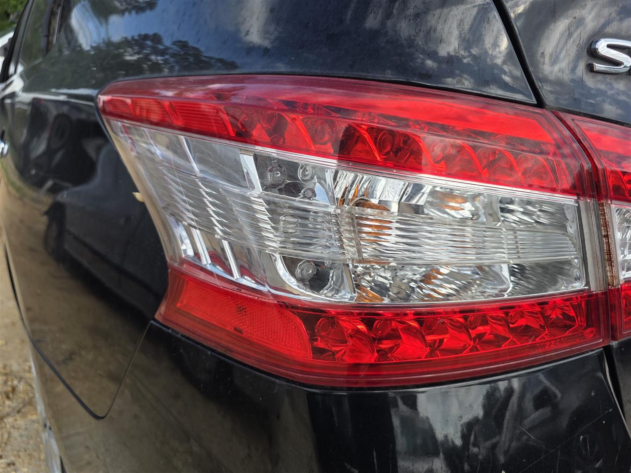 2013 2014 2015 Nissan Sentra Driver Side Left Tail Light Lamp Assembly quarter panel mounted L