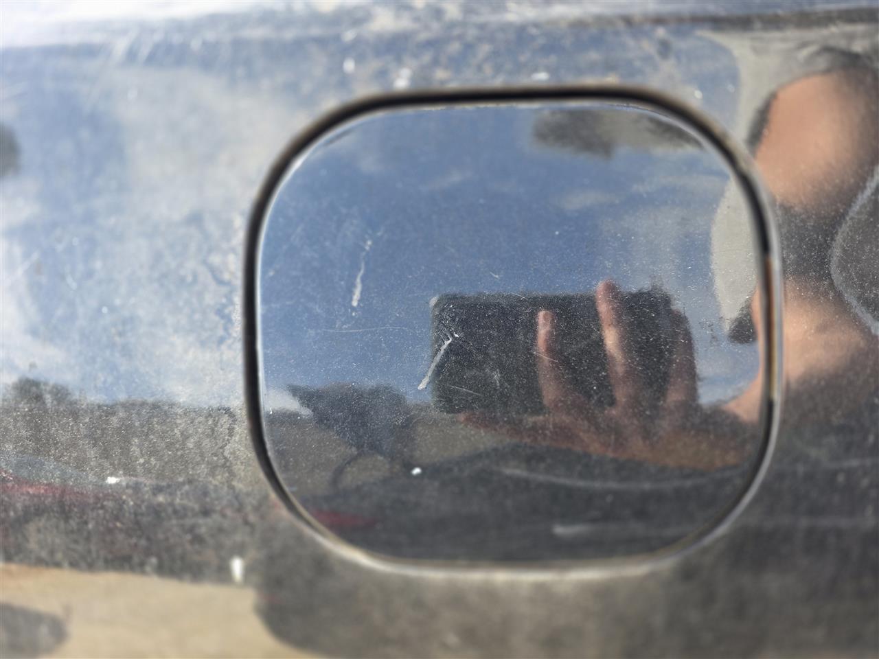 2014 Nissan Sentra Fuel Filler Gas Door Lid