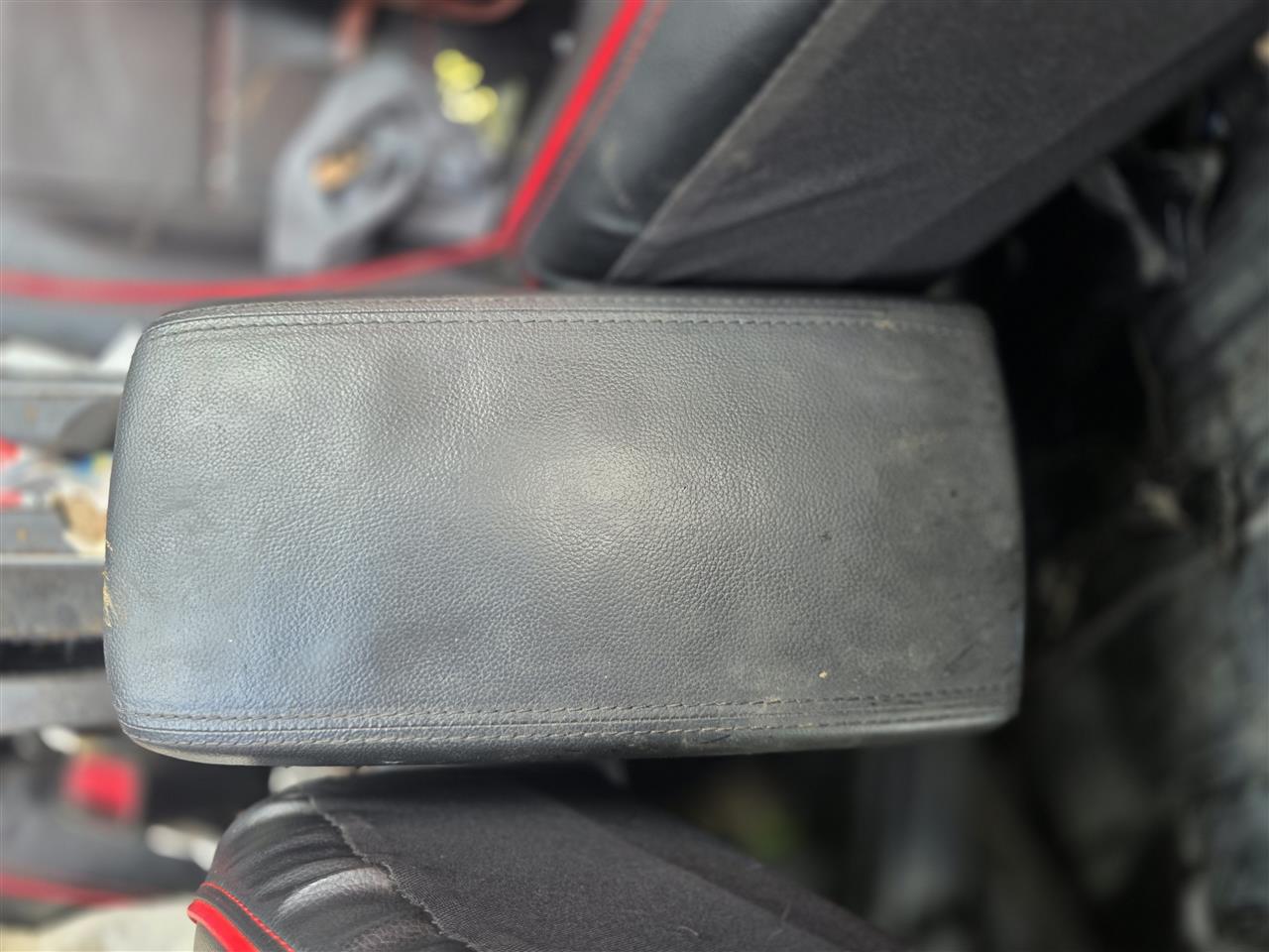 2017 2018 Hyundai Elantra Console Front Sedan floor AT