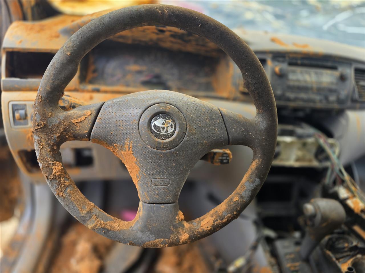 2004 thru 2008 Toyota Corolla, Toyota Matrix AIR BAG driver wheel