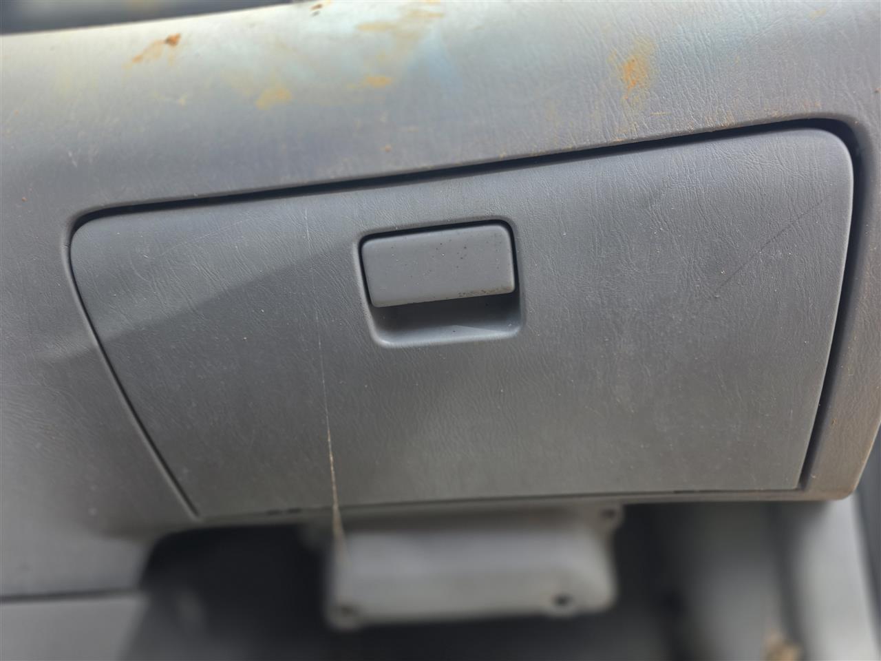 2007 Toyota Glove Box Compartment