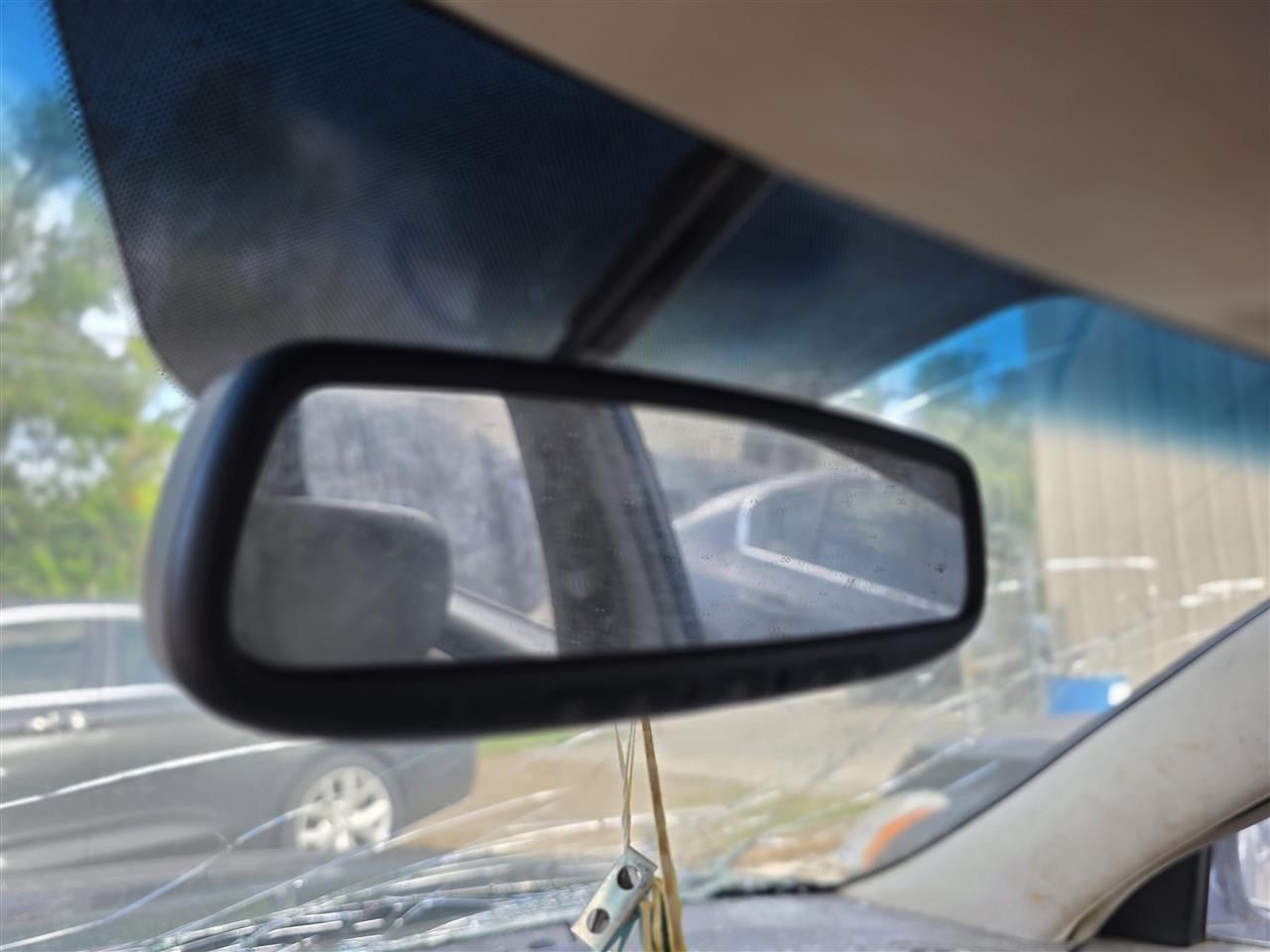 2006 thru 2012 Hyundai Azera, Hyundai Santa FE, Hyundai Sonata, KIA Magentis and 1 more Interior Rear View Mirror