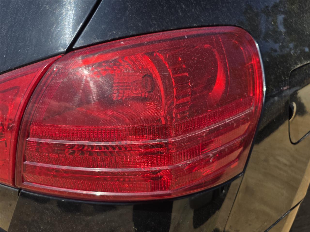 2008 thru 2015 Nissan Rogue Passenger Side Right Tail Light Lamp Assembly quarter panel mounted R