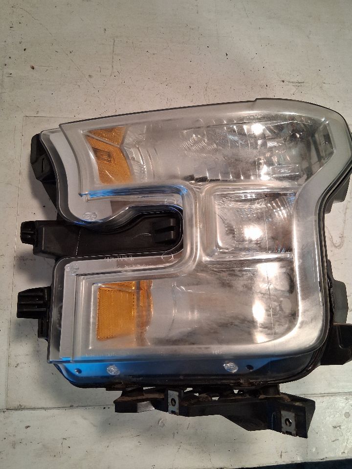 2015 2016 2017 Ford F150 Driver Side Left Headlight Headlamp Assembly halogen L